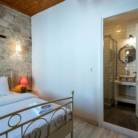 Cynara Alacati Bed & Breakfast 2*