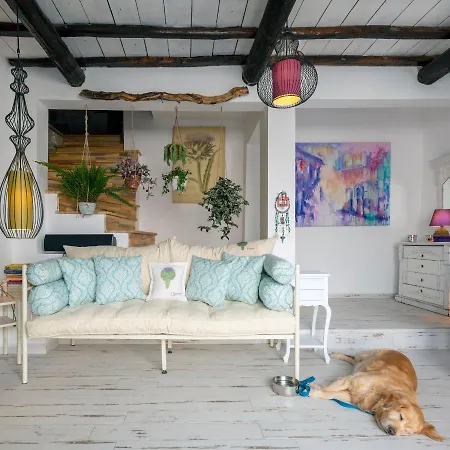 Cynara Alacati Bed & Breakfast