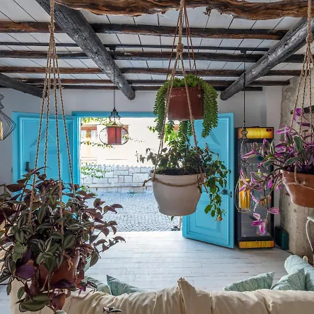Cynara Alacati Bed & Breakfast 2*