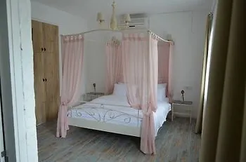 Cynara Alacati Bed & Breakfast